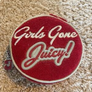 RARE VINTAGE Y2K JUICY COUTURE “GIRLS GONE JUICY” RED ROUND JEWELRY CASE.